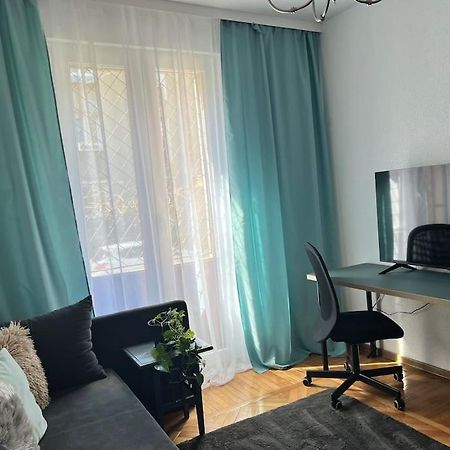 Appartement Groundfloor Rahmaninov à Bucarest Extérieur photo